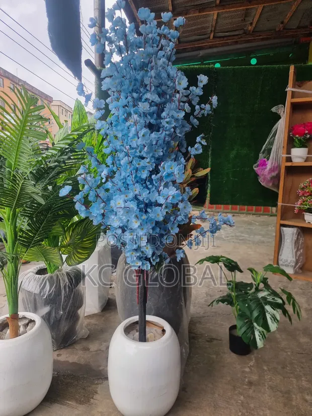 Beautiful Flower and Vase - Brand New - 1