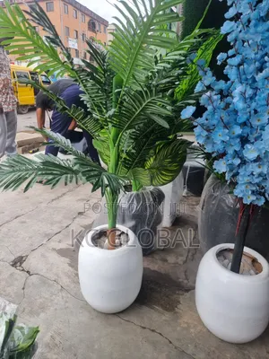 Beautiful Flower and Vase - Brand New