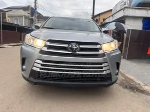 2019 Toyota Highlander XLE Silver