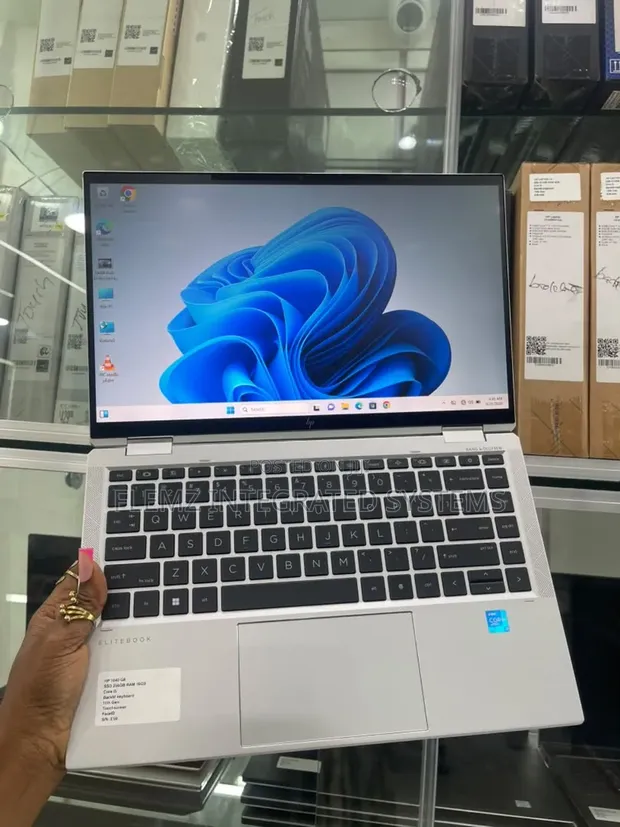 HP EliteBook 1040 G8 Laptop - 14" Touchscreen, i5, 16GB RAM, 256GB SSD - 1