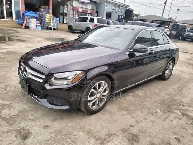 Mercedes-Benz C300 Luxury Sedan RWD 2016 - 1