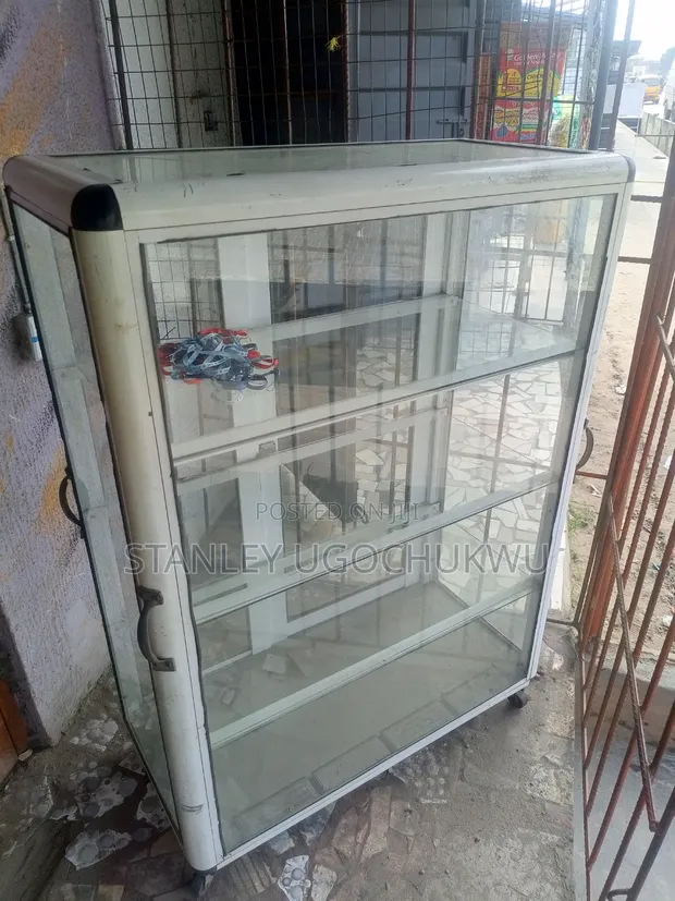 35"x47" Aluminum Frame 3-Step Showcase - 1