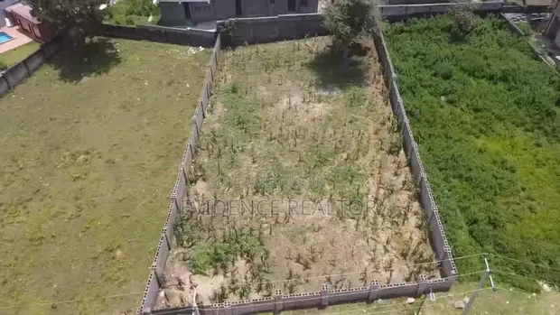 900sqm Residential Land with C of O in Lifecamp, Abuja - 1