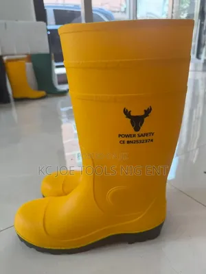 Takalmi Mai Kariyar Ruwa (Safety Rain Boot)