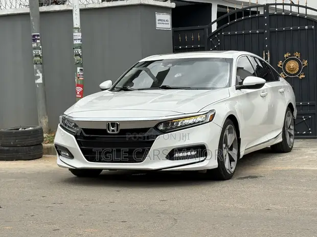 Honda Accord Touring 2.0T 2020 Fari - 1