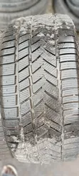225/35R19 Tokunbo Tayoyi Akwai - 1