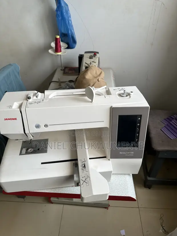 Janome 550e Injin Ɓata Zaren Saka - 1