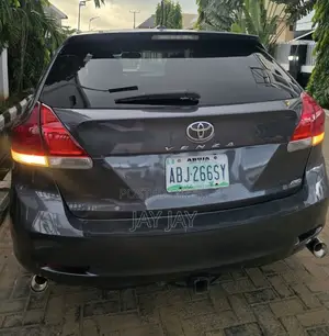 Toyota Venza 2011