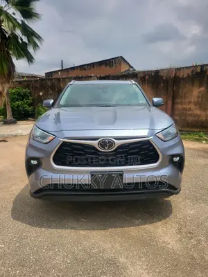 2021 Toyota Highlander XLE Blue
