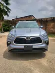 2021 Toyota Highlander XLE Blue - 2