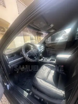 2015 Toyota Camry SE Sedan