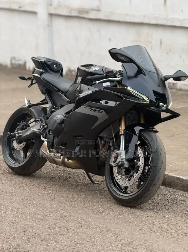 2025 Yamaha YZF-R9 Sport Bike - Foreign Used - 1