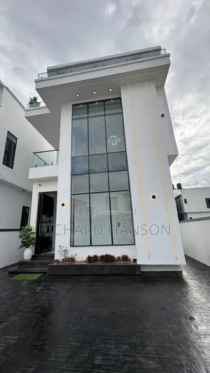 5 Bedroom Duplex Don Sayarwa a VGC