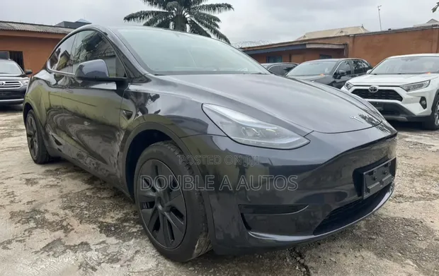 Tesla Model Y 2024 Ja - 1