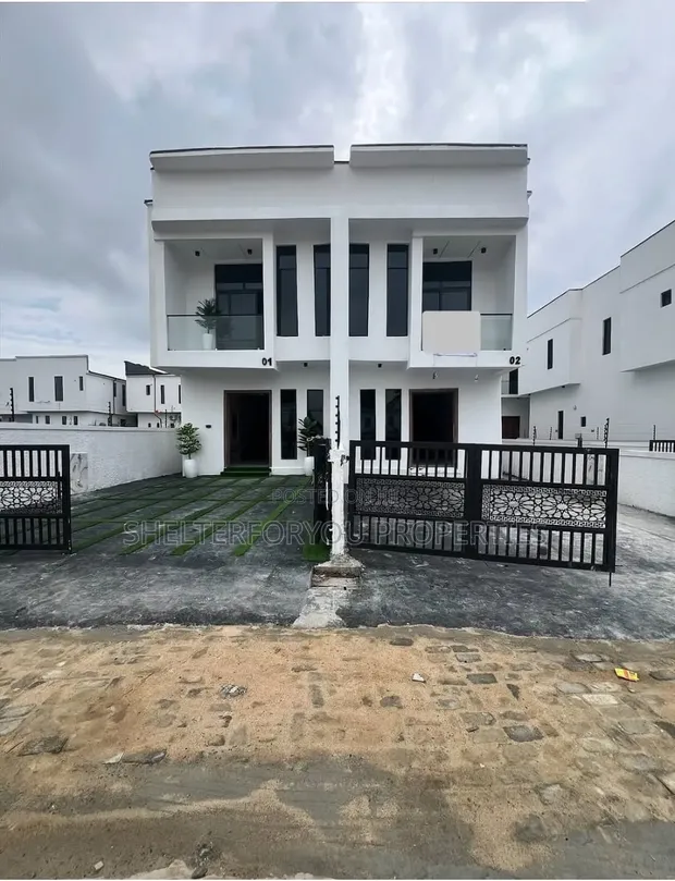 4 Bedroom Duplex Don Sayarwa a Ikota, Lagos - 1
