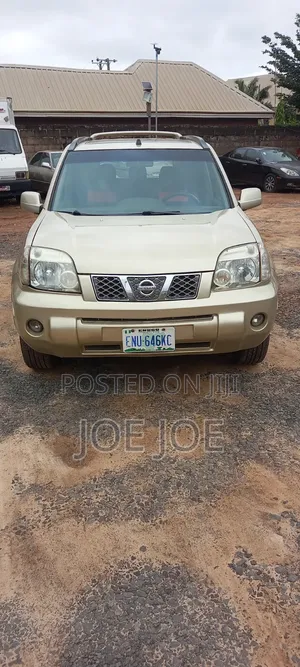 Nissan X-Trail 2005 Zinariya