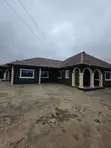3-Bedroom Bungalow da 2-Bedroom Flat a Alakia, Ibadan - 1