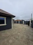 3-Bedroom Bungalow da 2-Bedroom Flat a Alakia, Ibadan - 2