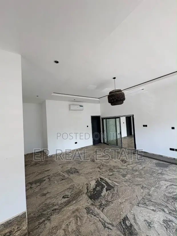 3 Bedroom Luxury Apartment for Rent in Gwarinpa - 1