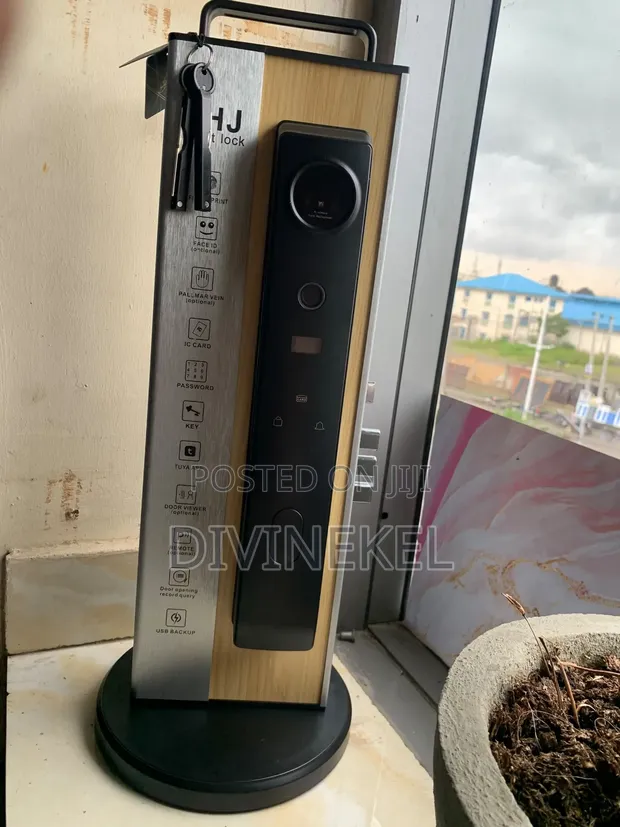 ST Facial Recognition Smart Lock - 1