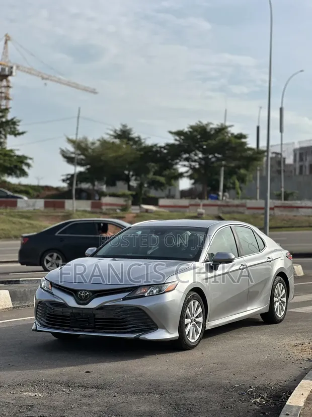 Toyota Camry 2018 Blue - 1