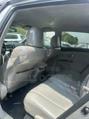 2010 Toyota Venza V6 Silver