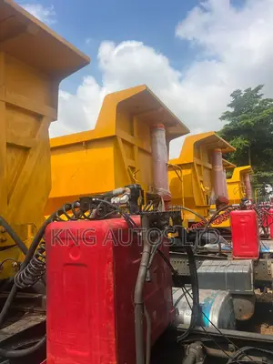 Howo Sinotruk 371Nx Triple Axle Tipping Trailer