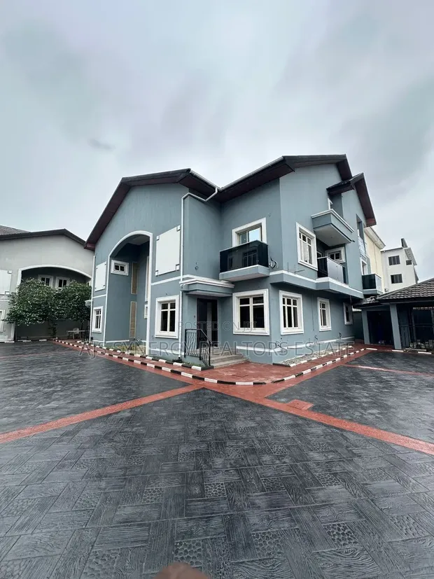 4 Bedroom Duplex for Sale in Victoria Island Extension - 1