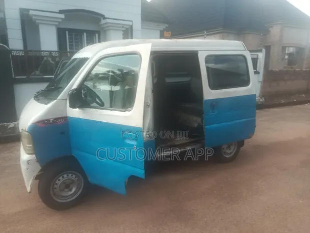 2010 Suzuki APV Minibus - 1