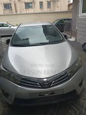 2015 Toyota Corolla LE Sedan