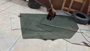Lexus RX 350 2025 Door Glass