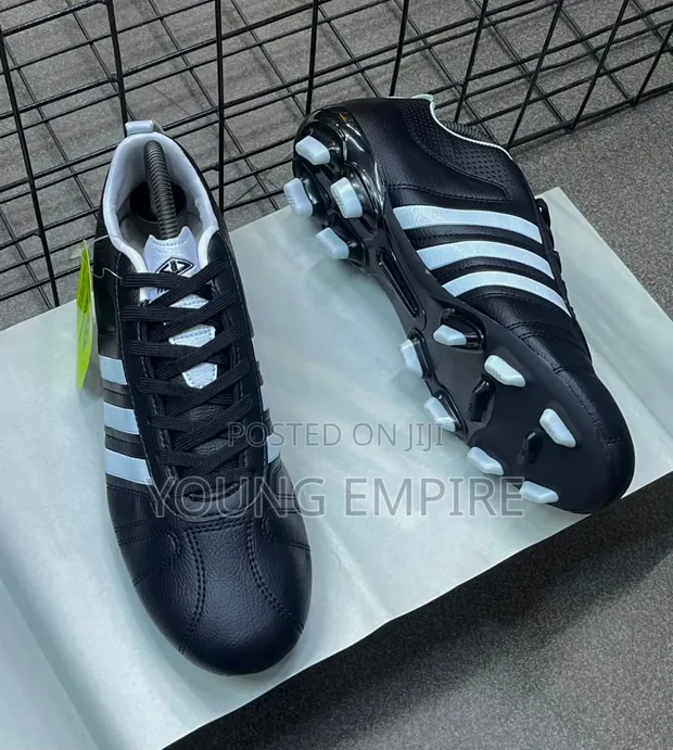 Takalman Kwallon Kafa na Adidas - Sabon Juji - 1
