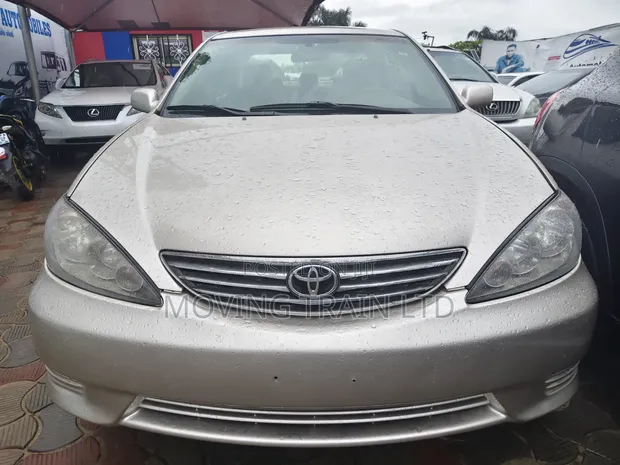 2005 Toyota Camry LE Gold - 1