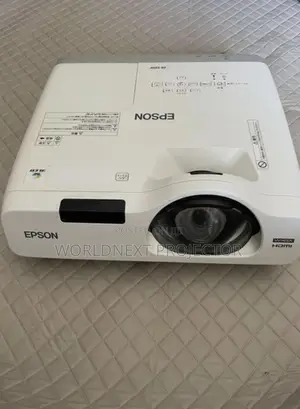 Epson EB-535W Short Throw Projector - Classroom Ready
