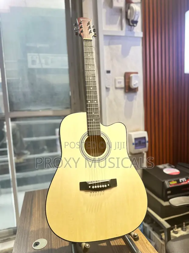 Yamaha Boxed Acoustic Guitar - Brown - 1