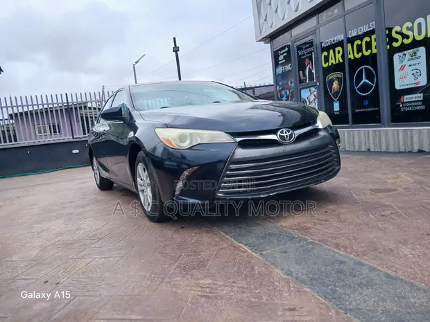 Toyota Camry 2015 Blue - 1