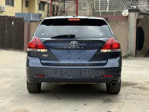 2015 Toyota Venza LE 2.7L Blue