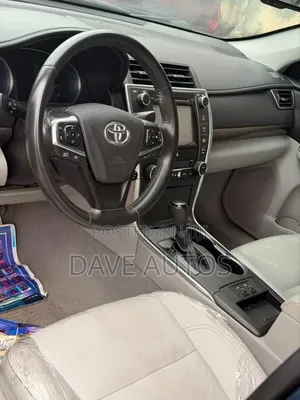 Toyota Camry 2015 XLE Blue