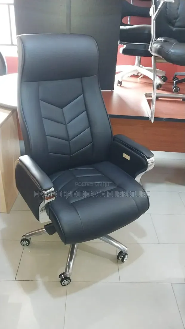 Brand New Boss Office Chair - 1