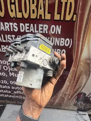 2013 Hyundai Santa Fe ABS Pump & Module (Sabon Tokunbo)