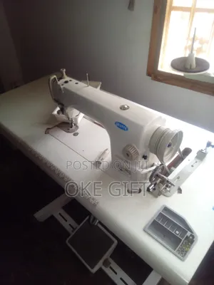 Industrial Straight Sewing Machines (Used)