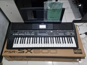 Yamaha PSR-SX600 Advanced Arranger Workstation