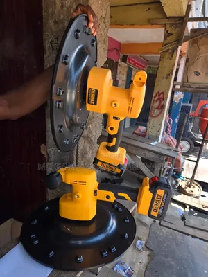 DeWALT Cordless Wall Smoothing Machine / Plastering Trowel