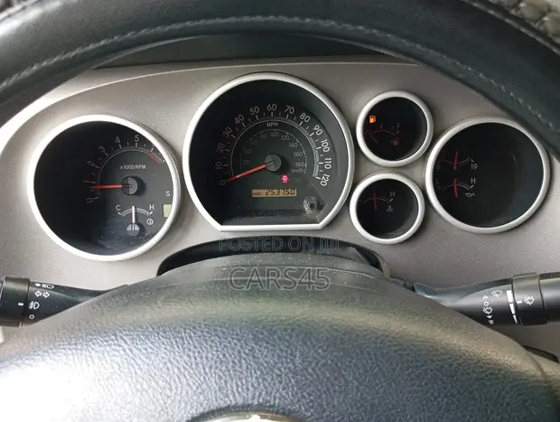 Toyota Tundra 2011 Fari - 1