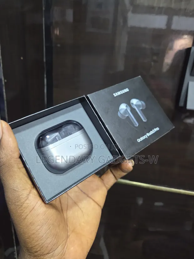 Open Box Samsung Galaxy Buds3 Pro - Black - 1