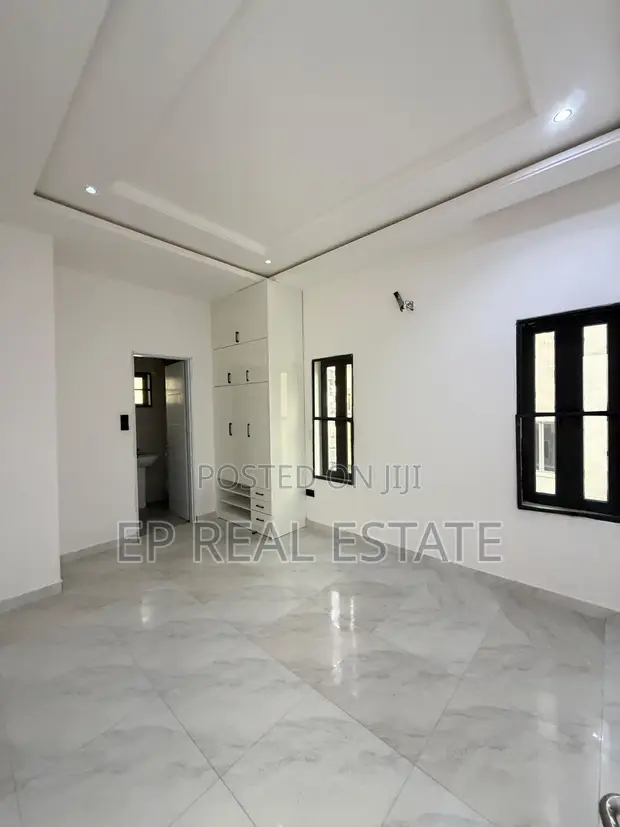 1 Bedroom Apartment for Sale in Guzape District, Abuja - 1