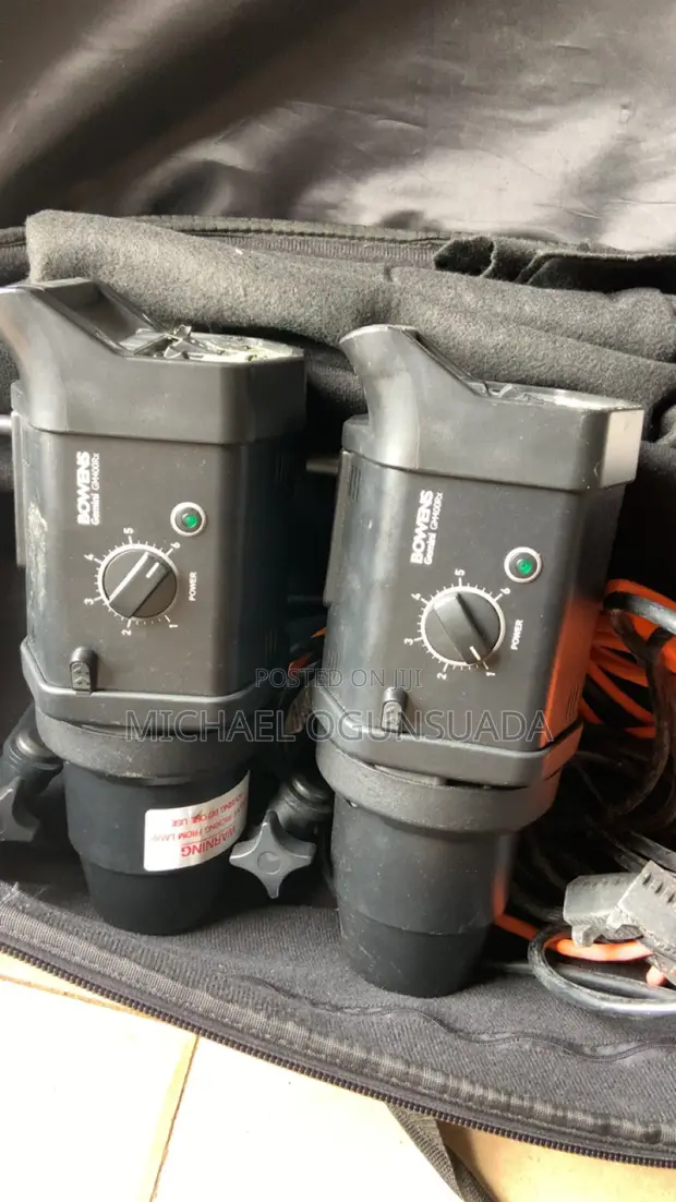 Bowens Gemini GM400Rx 400Ws Studio Flash Light (2 Units) - 1
