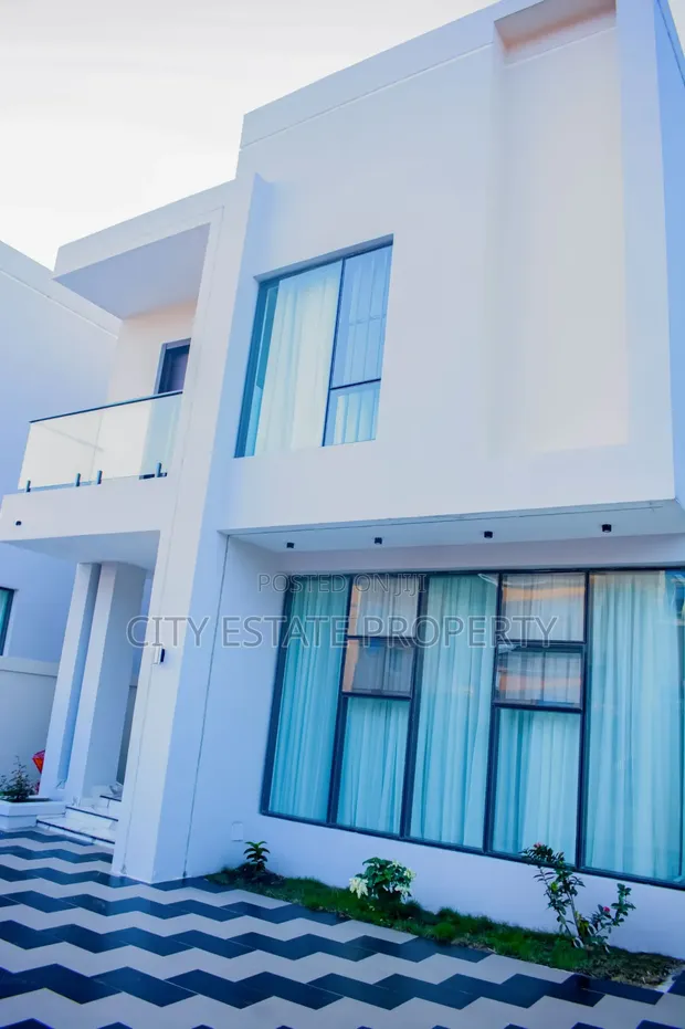 Furnished 5-Bedroom House for Sale in Woji Estate - 1