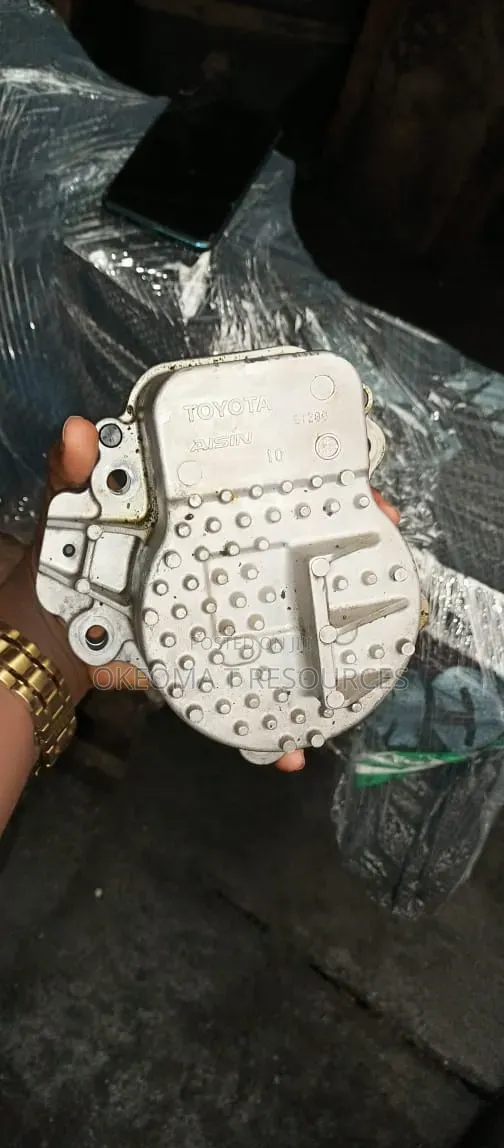 Akwai Water Pump na Injin Toyota Camry, Avalon, RAV4 Hybrid - 1