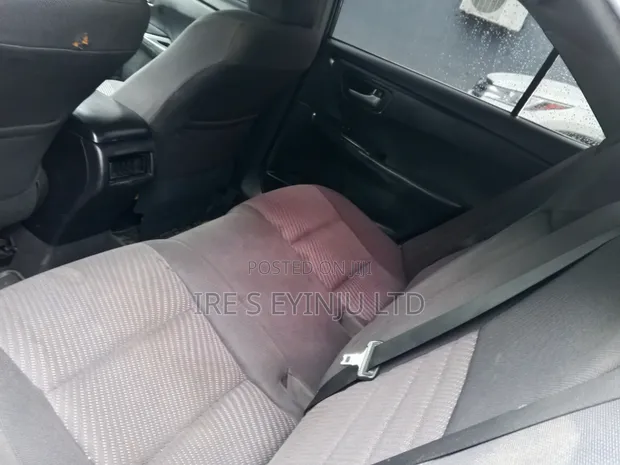 2015 Toyota Camry LE 2.5L Black - 1